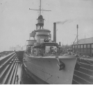 Niszczyciel ORP "Błyskawica" w doku wykończeniowym w Southampton w listopadzie 1937 roku.