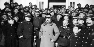 Manifestacja wyższych wojskowych na cześć marszałka Polski Józefa Piłsudskiego z okazji 7 rocznicy jego powrotu z Magdeburga, Sulejówek, 15.11.1925 r.