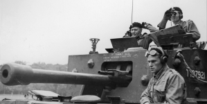 1 Dywizja Pancerna - ćwiczenia przed inwazją na kontynent w lipcu 1944 roku.