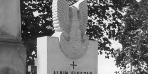 Grób majora Albina Fleszara na wojskowym cmentarzu Powązkowskim w Warszawie.