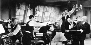 Scena z filmu Leona Trystana "Piętro wyżej" z 1937 roku.