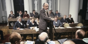Scena z filmu Ryszarda Filipskiego "Zamach stanu" z 1980 r.