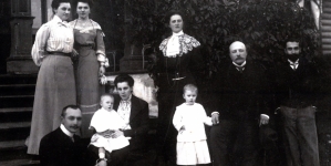 Józef Mikołaj Potocki z żoną Heleną Augustą, dziećmi, rodziną oraz znajomymi.