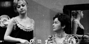 Krystyna Sienkiewicz i Danuta Szaflarska w filmie Jerzego Zarzyckiego "To twój nowy syn" z 1967 roku.