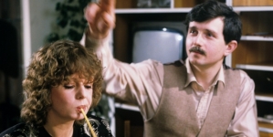 Gabriela Kownacka i Cezary Morawski w filmie Feliksa Falka "Nieproszony gość" z 1986 roku.