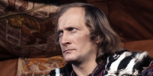 Wojciech Pszoniak w roli Mieszka I w filmie "Gniazdo" z 1974 r.