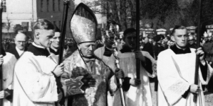 Jubileusz 50 - lecia kapłaństwa biskupa pomocniczego gnieźnieńskiego ks. Antoniego Laubitza w marcu 1938 r.