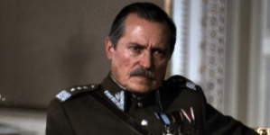 Emil Karewicz w filmie "Katastrofa w Gibraltarze" z 1983 r.
