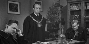 Scena z filmu Jerzego Hoffmana i Edwarda Skórzewskiego "Trzy kroki po ziemi - Rozwód po polsku" z 1965 roku.
