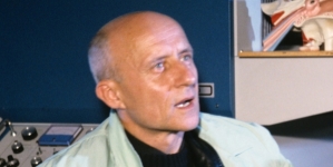 Marek Walczewski w filmie Tadeusza Kijańskiego "Chichot Pana Boga" z 1988 roku.