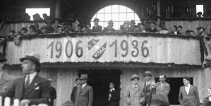Mecz piłki nożnej TS Wisła Kraków - Chelsea FC na stadionie Wisły Kraków rozegrany z okazji 30-lecia Towarzystwa Sportowego Wisła Kraków w maju 1936 r.