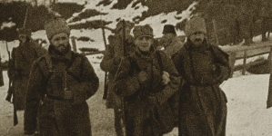 "Jeńcy rosyjscy" (prowadzeni przez żołnierzy II Brygady Legionów Polskich w Gorganach na Ukrainie).