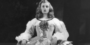 Karolina  Lubieńska jako Infantka w przedstawieniu "Cyd" w Teatrze Narodowym w Warszawie w 1935 r.