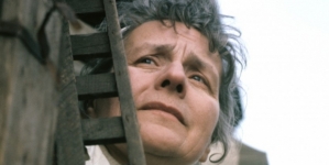 Barbara Rachwalska w filmie "Zawodowcy" z 1975 r.