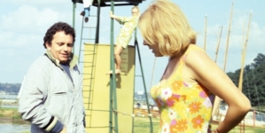 Andrzej Kondratiuk podczas realizacji filmu "Dziura w ziemi" w 1970 roku.