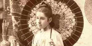Portret Olgi Boznańskiej z japońską parasolką.