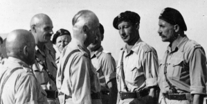 Wizyta generała Kazimierza Sosnkowskiego na Bliskim Wschodzie w 1943 roku.
