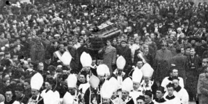 Pogrzeb metropolity lwowskiego Józefa Teodorowicza w 1938 r.