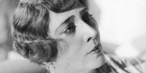 Maria Przybyłko-Potocka jako Oryntia w przedstawieniu „Wielki kram” George'a Bernarda Shawa w Teatrze Polskim w Warszawie w 1929 r.