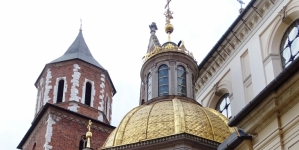 Kaplica Zygmuntowska na Wawelu - arcydzieło renesansu w Polsce.