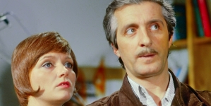 Anna Seniuk i  Andrzej Kopiczyński w serialu telewizyjnym Jerzego Gruzy "Czterdziestolatek" z 1974 roku.