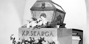 Sarkofag księdza Piotra Skragi w podziemiach kościoła pw. św Piotra i Pawła w Krakowie.