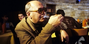 Jerzy Stefan Stawiński podczas kręcenia filmu Sylwestra Chęcińskiego "Bo oszalałem dla niej" w 1980 roku.