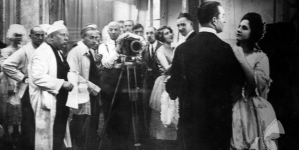 Na planie filmu Edwarda Puchalskiego i Józefa Węgrzyna "Trędowata" z 1926 roku.