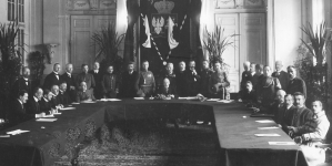 Posiedzenie inauguracyjne Tymczasowej Rady Stanu w dawnym Pałacu Rzeczypospolitej w Warszawie  15.01.1917 r.