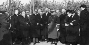 Uroczyste otwarcie w Babicach osiedla im. Aleksandry Piłsudskiej dla weteranów walk o niepodległość 29.10.1934 r.