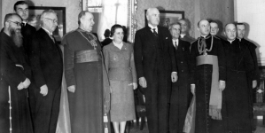 Delegacja chłopów z Inowłodzia u prezydenta RP Ignacego Mościckiego przebywającego w Spale 2.11.1938 r.
