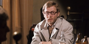 Władysław  Kowalski w filmie Janusza Morgensterna "S.O.S." z 1974 roku.