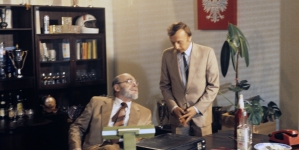 Jerzy Przybylski i Wojciech Pokora w serialu Stanisława Barei "Zmiennicy" z 1986 roku.