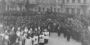 Pogrzeb metropolity lwowskiego Józefa Teodorowicza w 1938 r.