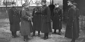 Dowódca 1 DAK płk Władysław Surmacki udziela wyjaśnień Dowódcy OK, gen. Juliuszowi Tadeuszowi Tarnawie-Malczewskiemu, 6.02.1926 r.