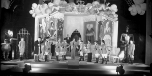Przedstawienie "Krawiec w zamku" Paula Armonta i Leopolda Marchanda w Teatrze im. Juliusza Słowackiego w Krakowie w lutym 1937 r.
