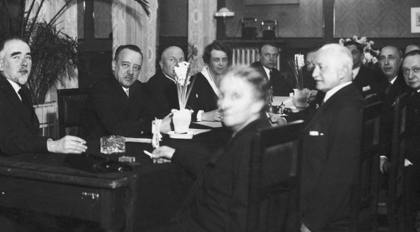  Jury nagrody literackiej miasta stołecznego Warszawy na 1933 rok.  