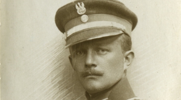  Adam Remigiusz Grocholski w mundurze ułańskim.  