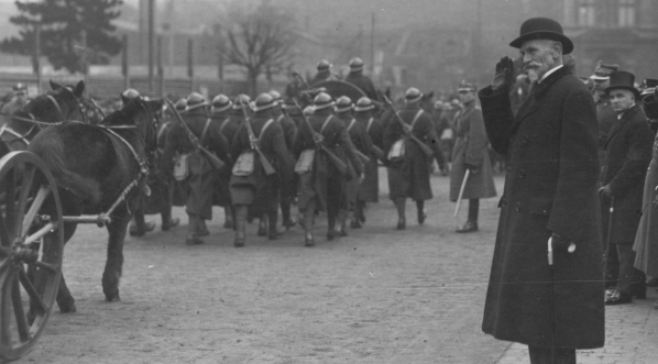  Święto 21 pułku piechoty i 36 pułku piechoty Legii Akademickiej w Warszawie w listopadzie 1924 r.  