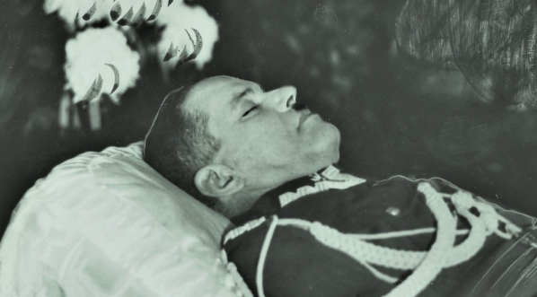  Ciało generała Oswalda Franka w trumnie na katafalku, grudzień 1934 r.  