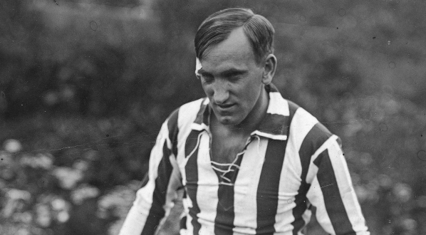  Józef Kałuża, piłkarz z klubu sportowego Cracovia.  