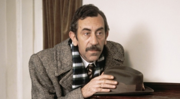  Jan Kobuszewski w filmie "Hallo Szpicbródka, czyli ostatni występ króla kasiarzy" z 1978 r.  