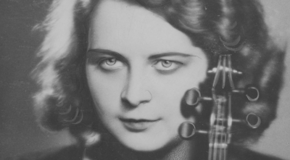  Grażyna Bacewicz, skrzypaczka, kompozytorka.  
