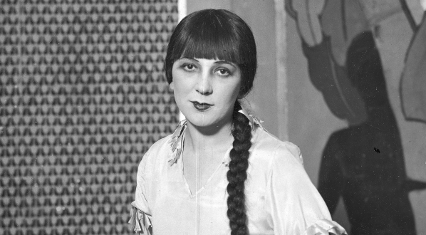  Janina Sokołowska w roli Jolanty w sztuce "Cygańska miłość" w 1926 r.  