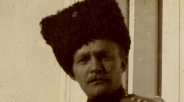  Adam Remigiusz Grocholski w stroju czerkieskim przywiezionym z Kaukazu.  