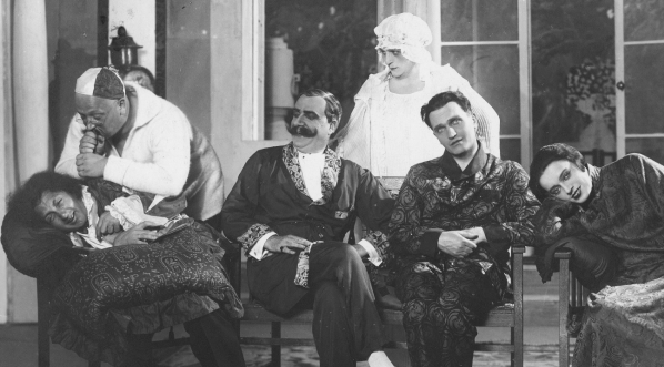  Przedstawienie "Panienka bez znaczenia" w Teatrze Polskim w Warszawie w 1925 roku.  