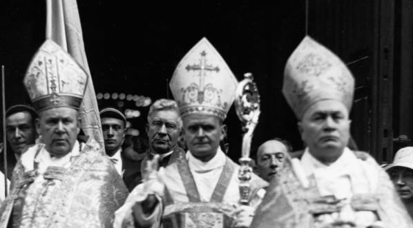  Konsekracja biskupa pomocniczego warszawskiego Antoniego Szlagowskiego w październiku 1928 roku.  
