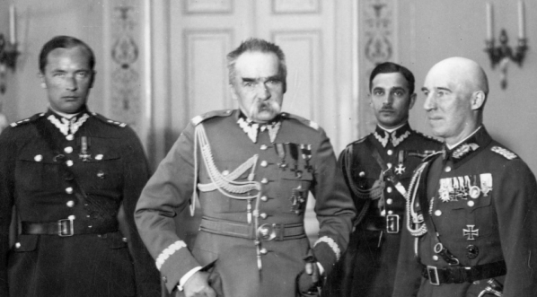  Niemiecki attache wojskowy generał Max Schindler na audiencji u marszałka Polski Józefa Piłsudskiego 8.05.1933 r.  