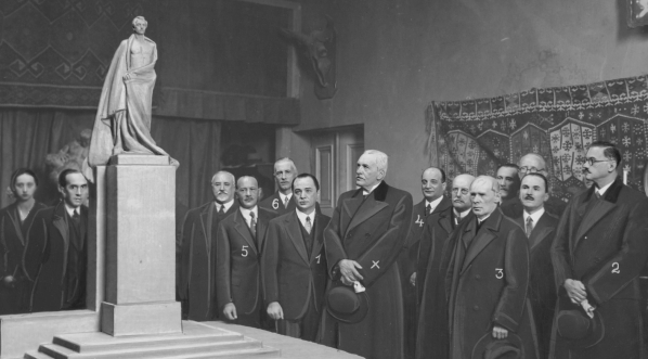  Prezentacja projektu pomnika Juliusza Słowackiego autorstwa artysty rzeźbiarza Edwarda Wittiga 10.05.1932 r.  