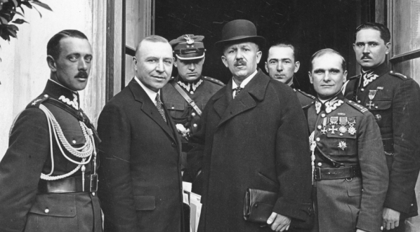  Zaprzysiężenie gabinetu Józefa Piłsudskiego 2.10.1926 r.  